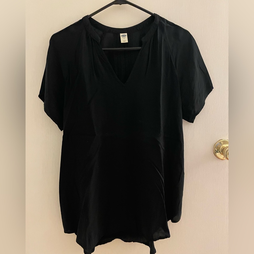 Chic Black V-Neck Women's Blouse